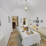 De Vivo Realty - Coco's לינה וארוחת בוקר מטה