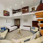 De Vivo Realty - Coco's מטה