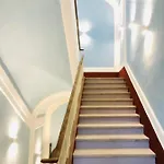 לינה וארוחת בוקר De Vivo Realty - Coco's מטה